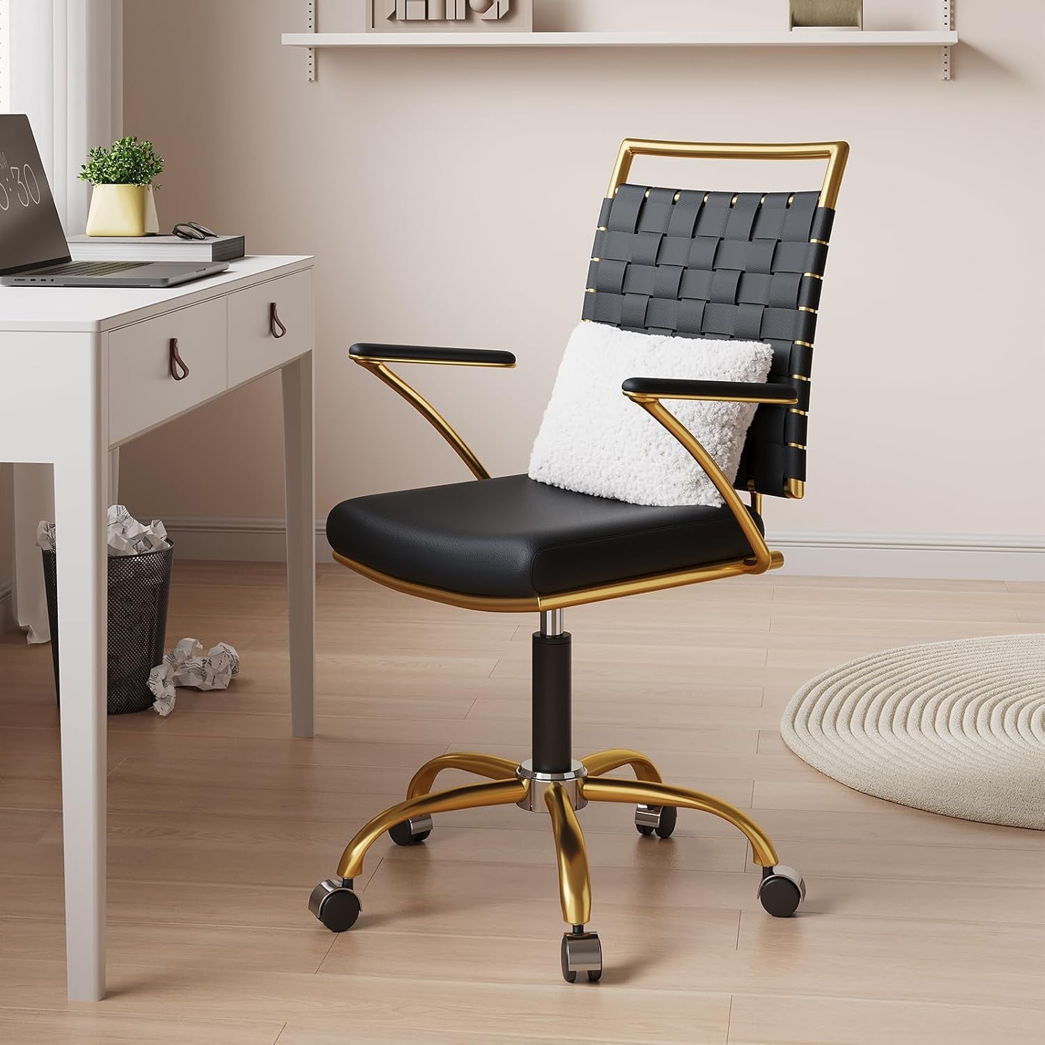LUX MODERNS Black Desk Chair